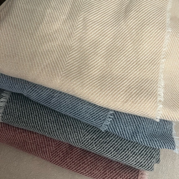 Wine Gold Scarf Wrap - Picture 3 of 3